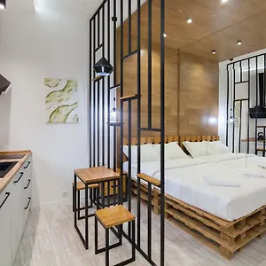 Leogrand Loft-studio On Tamanska 8 Львов
